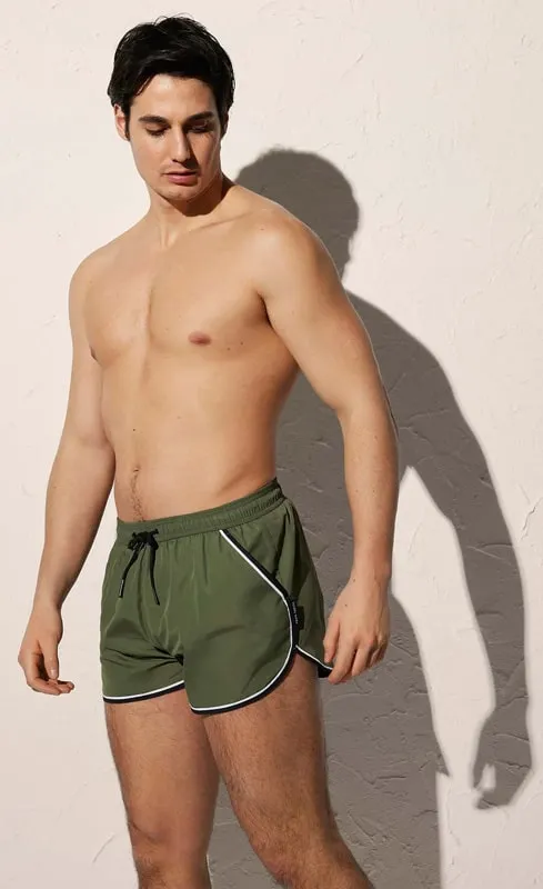 Bañador Ysabel Mora de hombre en verde y corte deportivo