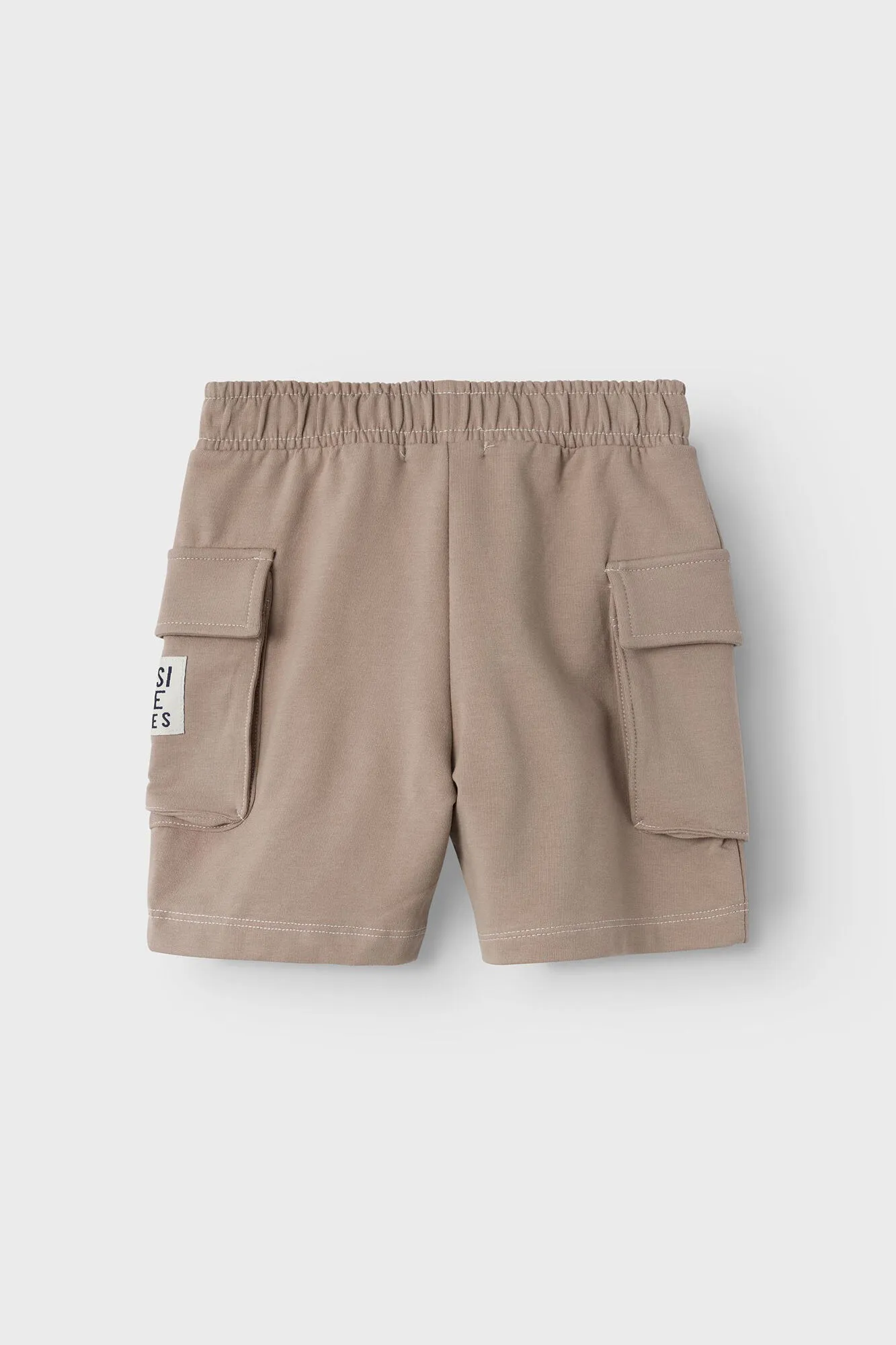 Bermuda niño con bolsillos laterales