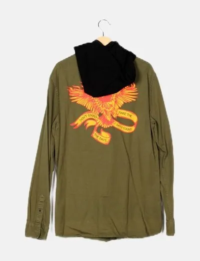 Bershka Sobrecamisa verde con capucha