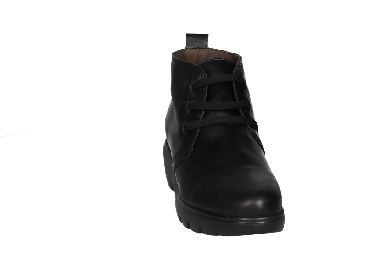Botin Negro Con Cordon Elastico