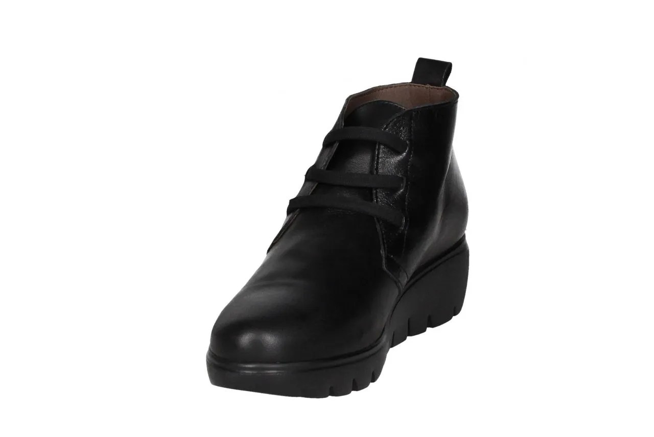 Botin Negro Con Cordon Elastico