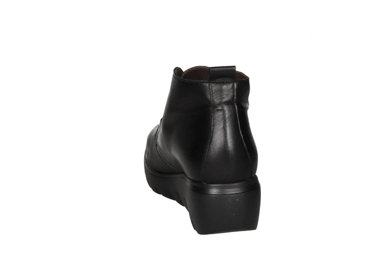Botin Negro Con Cordon Elastico