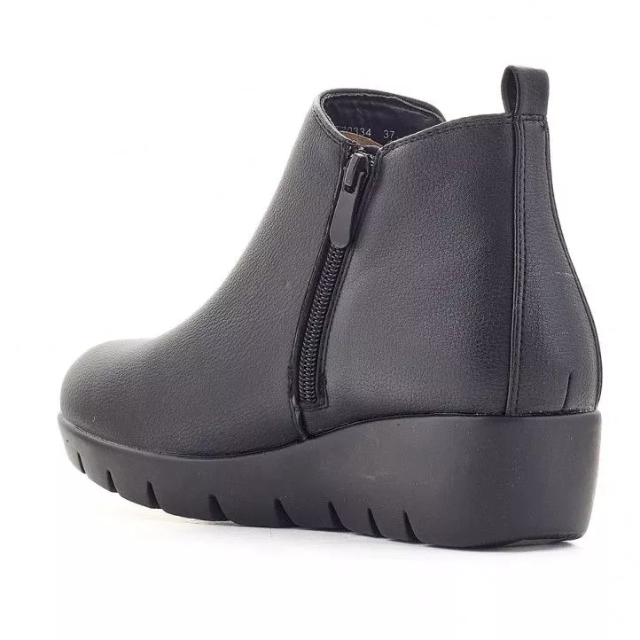 Botines Amarpies negras con elásticos laterales