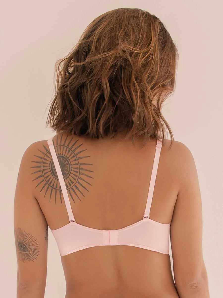 Bralette triangular con realce natural