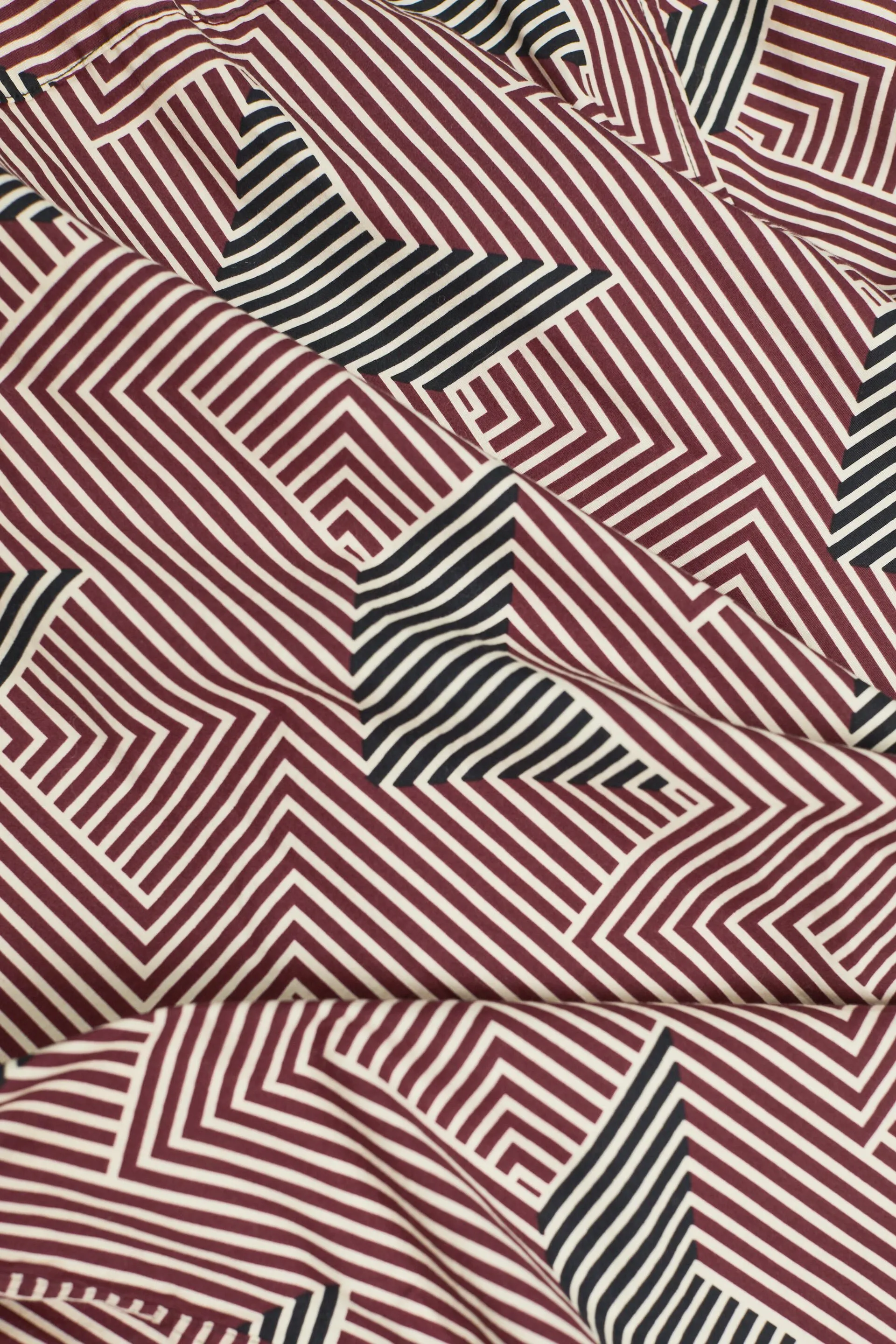 Camisa con estampado geométrico de corte normal