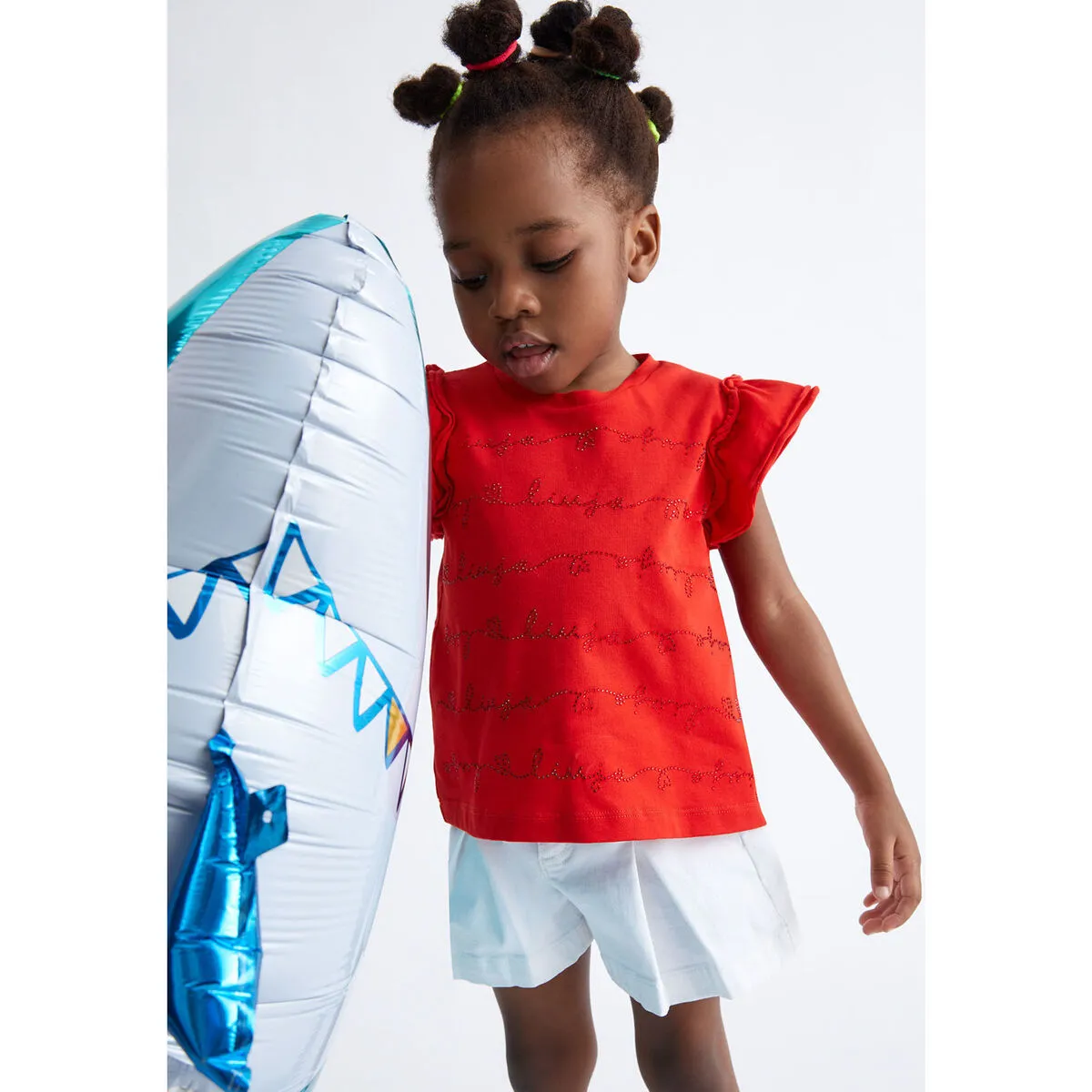 Camiseta con logotipo y strass