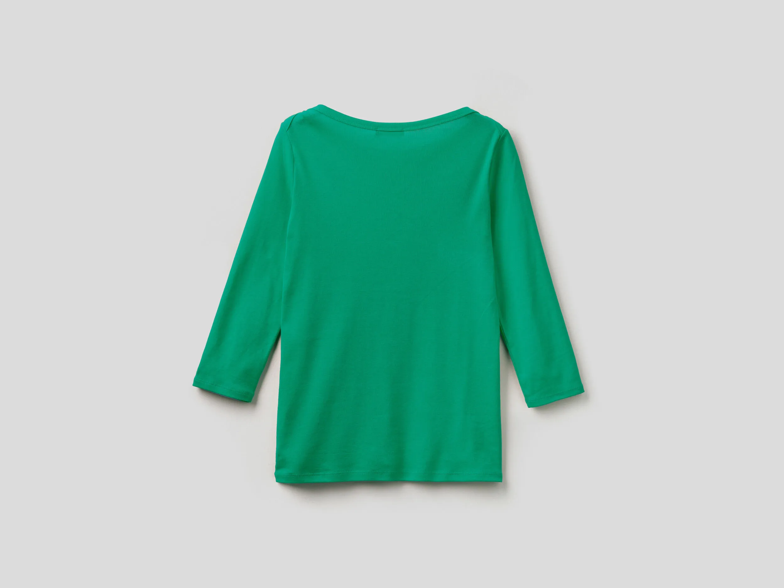 Camiseta de 100 % algodón con escote barco