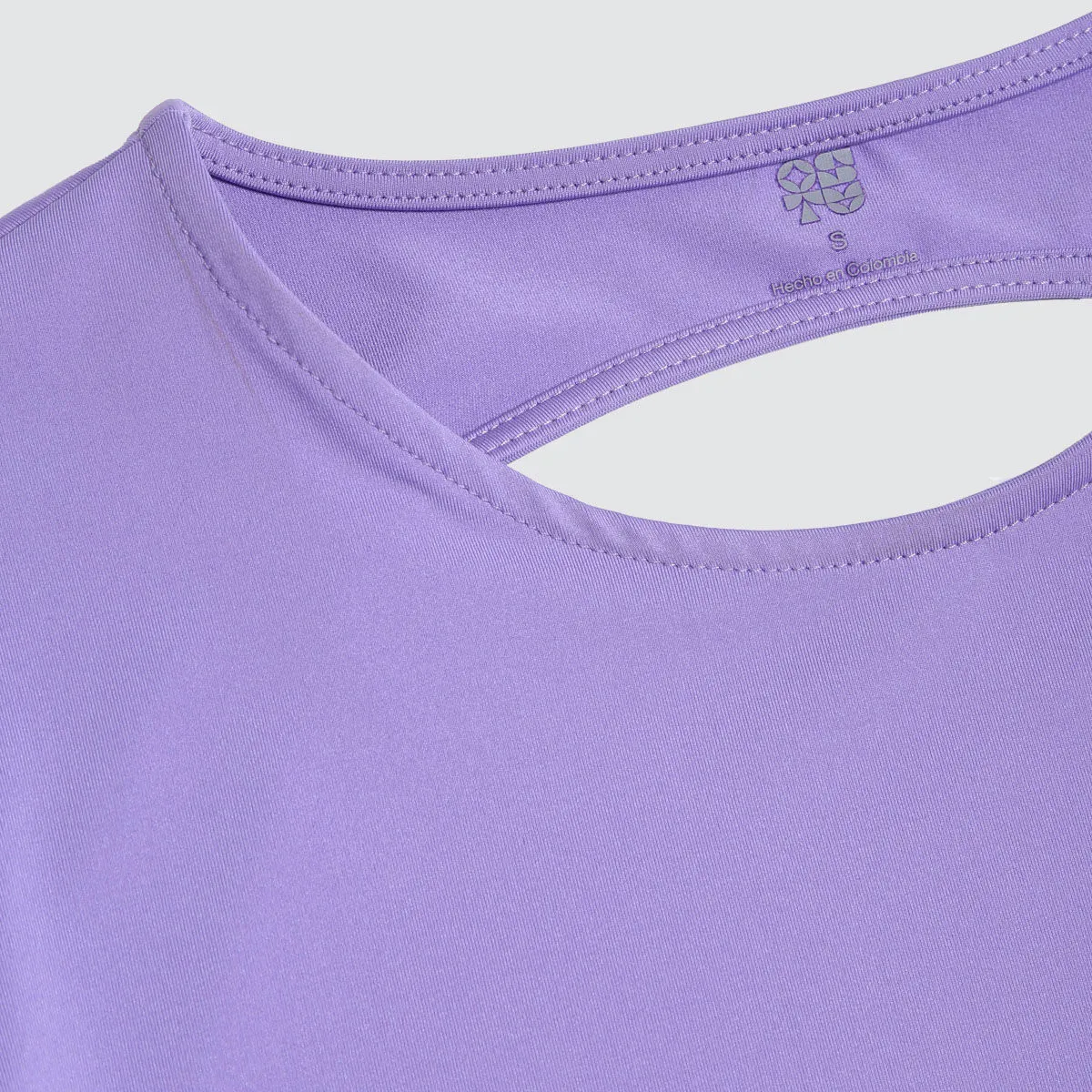Camiseta Deportiva con Cut Out