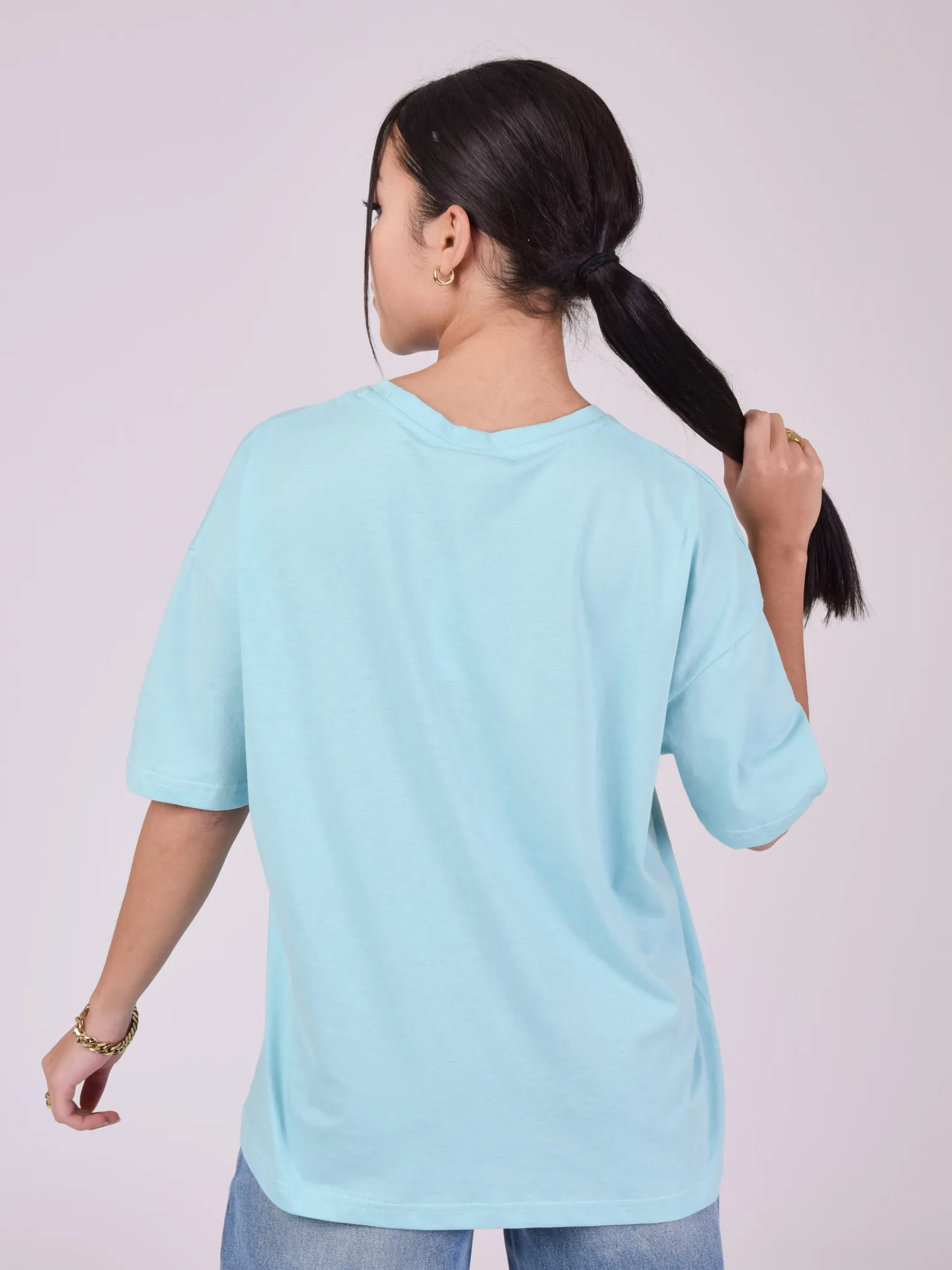 Camiseta holgada básica con logotipo