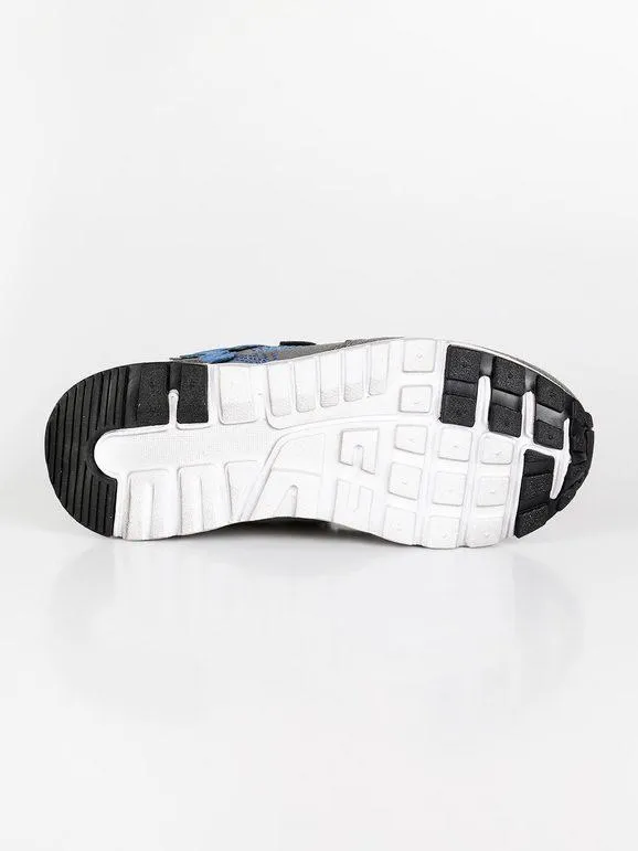 Canguro Zapatillas de bebé con lágrimas