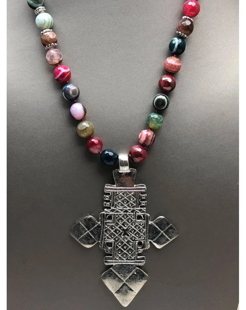 COLLARES DE PIEDRAS SEMIPRECIOSAS CON CRUZ TUAREG DE PLATA