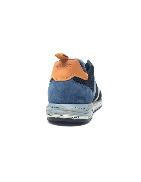 deportivo azul y naranja