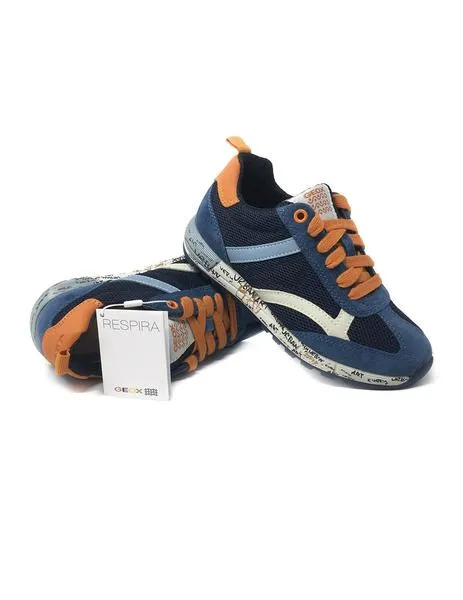 deportivo azul y naranja