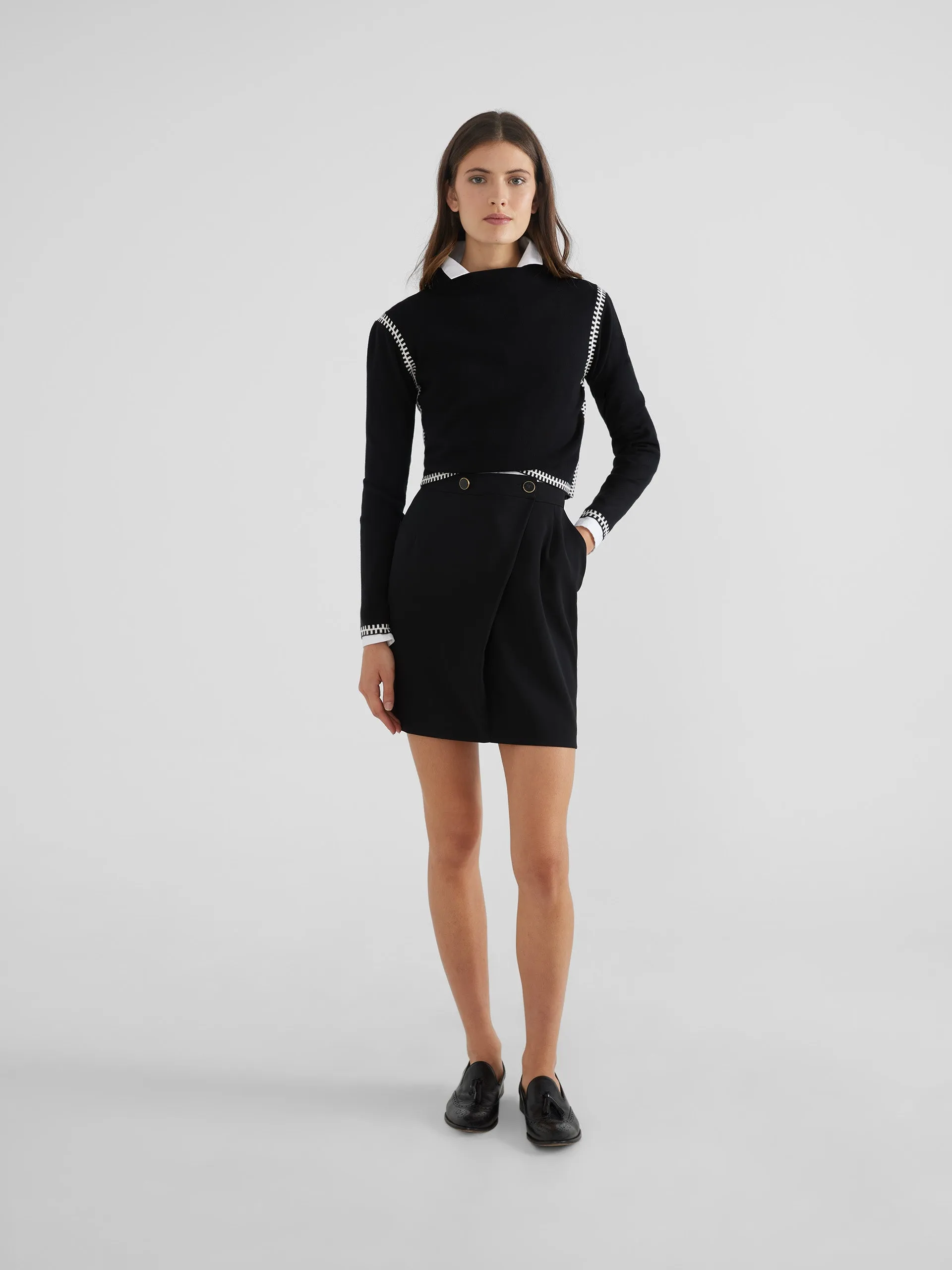 Falda clasica negro