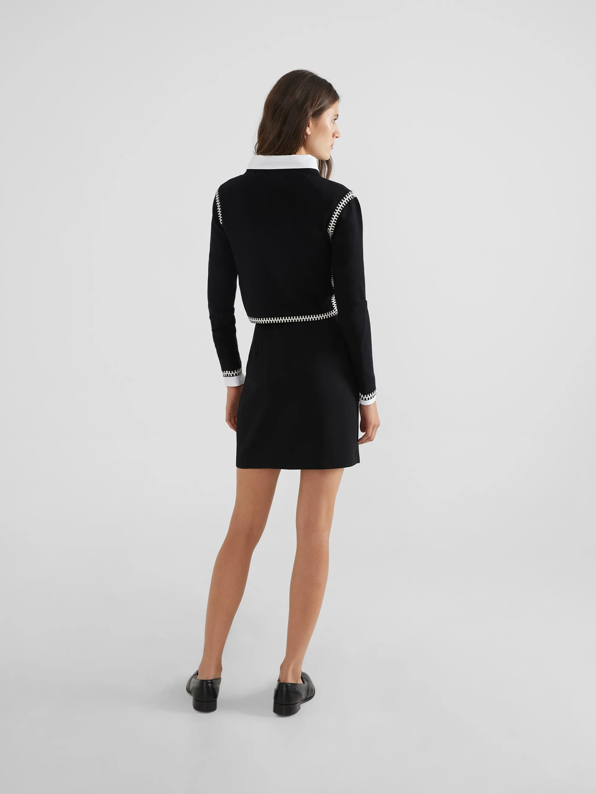 Falda clasica negro