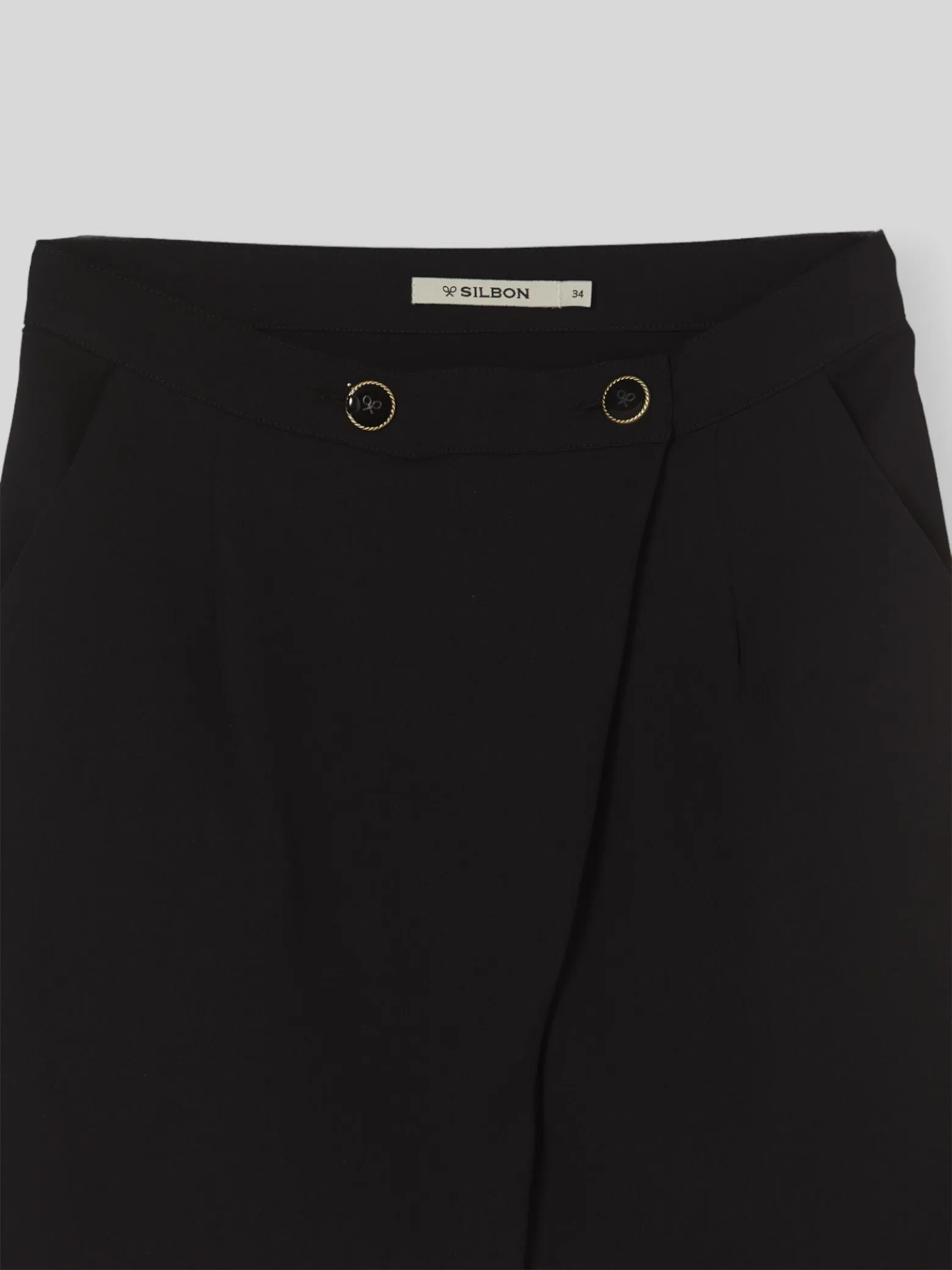 Falda clasica negro