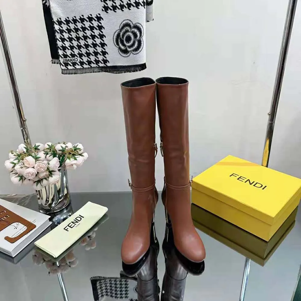 FENDI BOTAS DE TACóN ALTO DELFINA DE PIELMARRóN