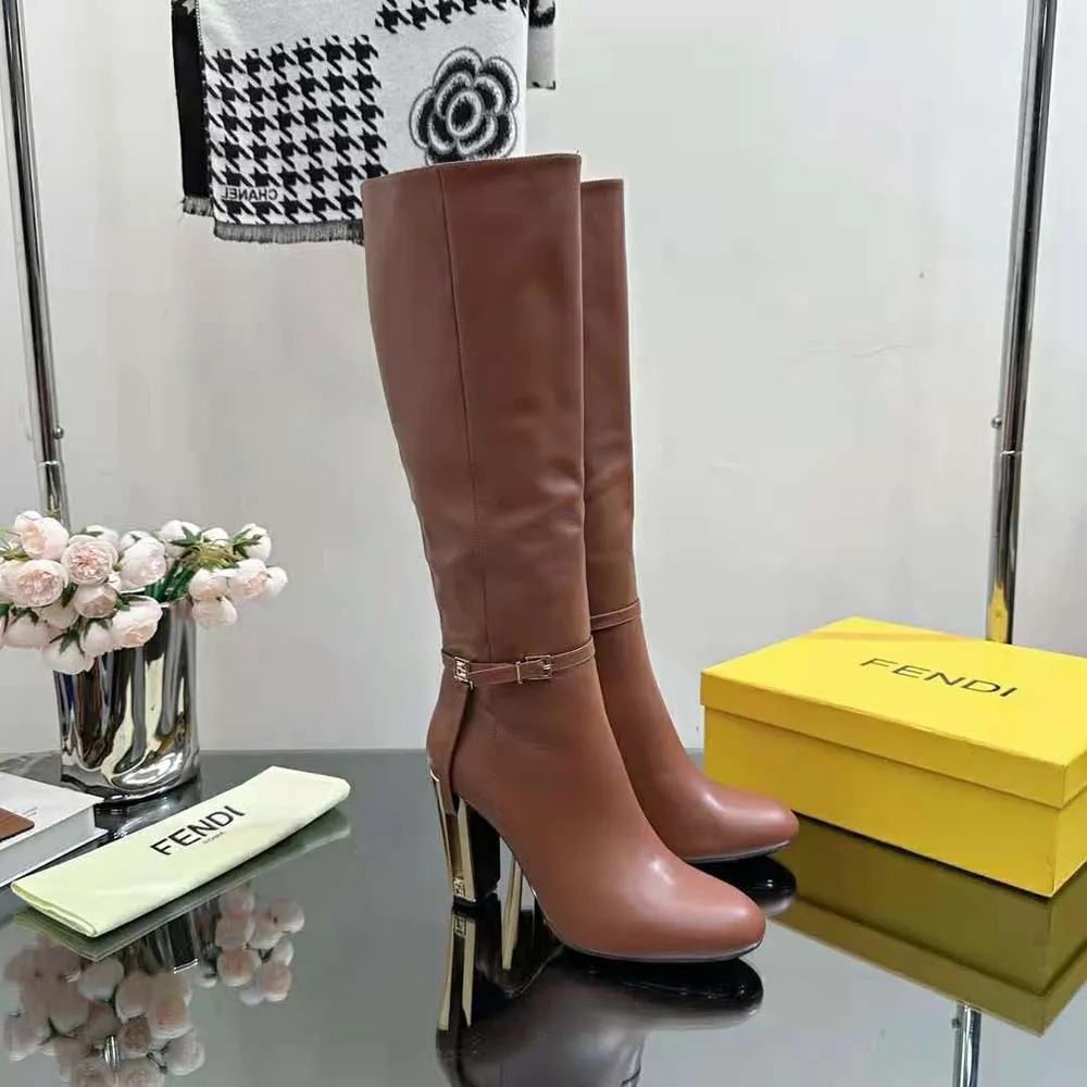 FENDI BOTAS DE TACóN ALTO DELFINA DE PIELMARRóN