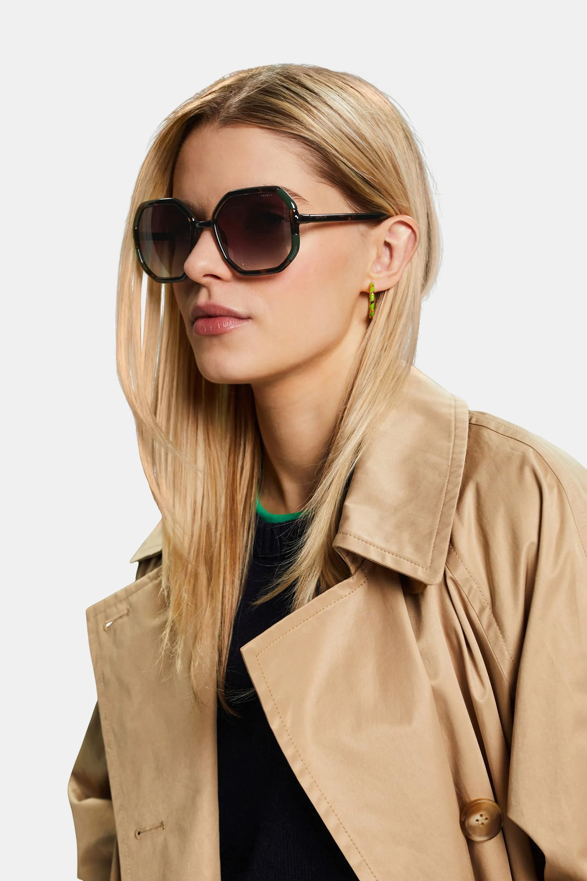 Gafas de sol con montura transparente