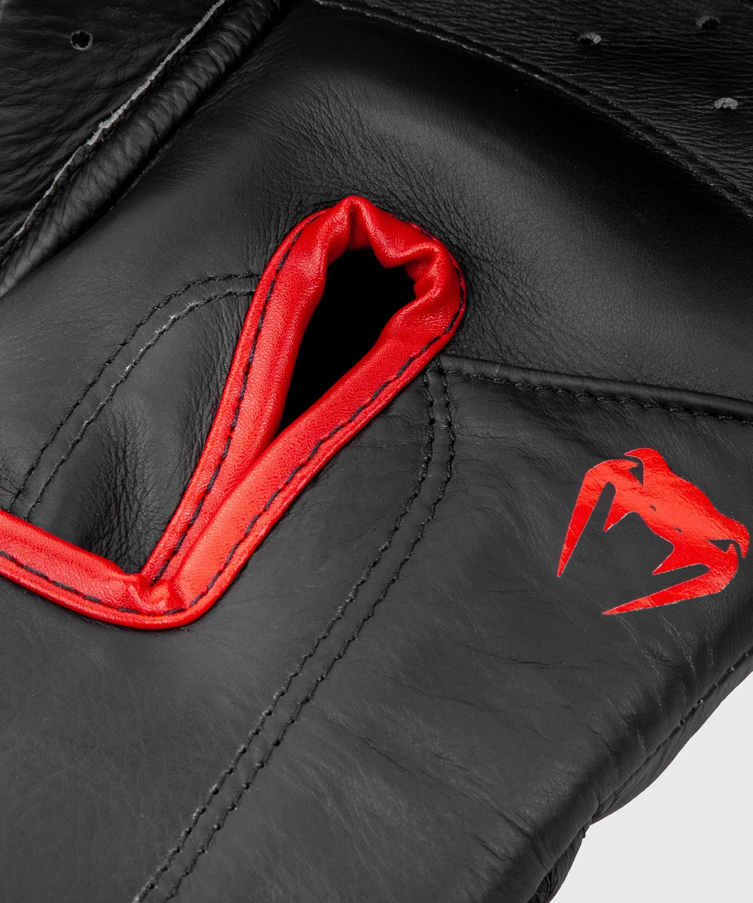 GUANTES DE BOXEO PROFESIONAL VENUM GIANT 2.0  – VELCRO  NEGRO/ROJO