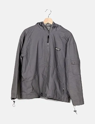 HBNY Impermeable gris con capucha