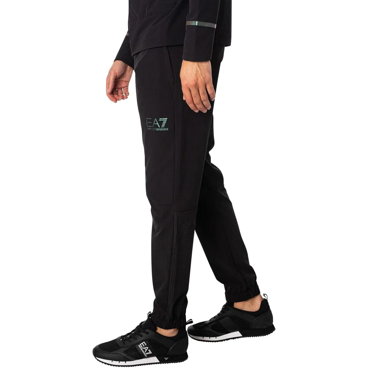 Joggers Con Logo En Caja