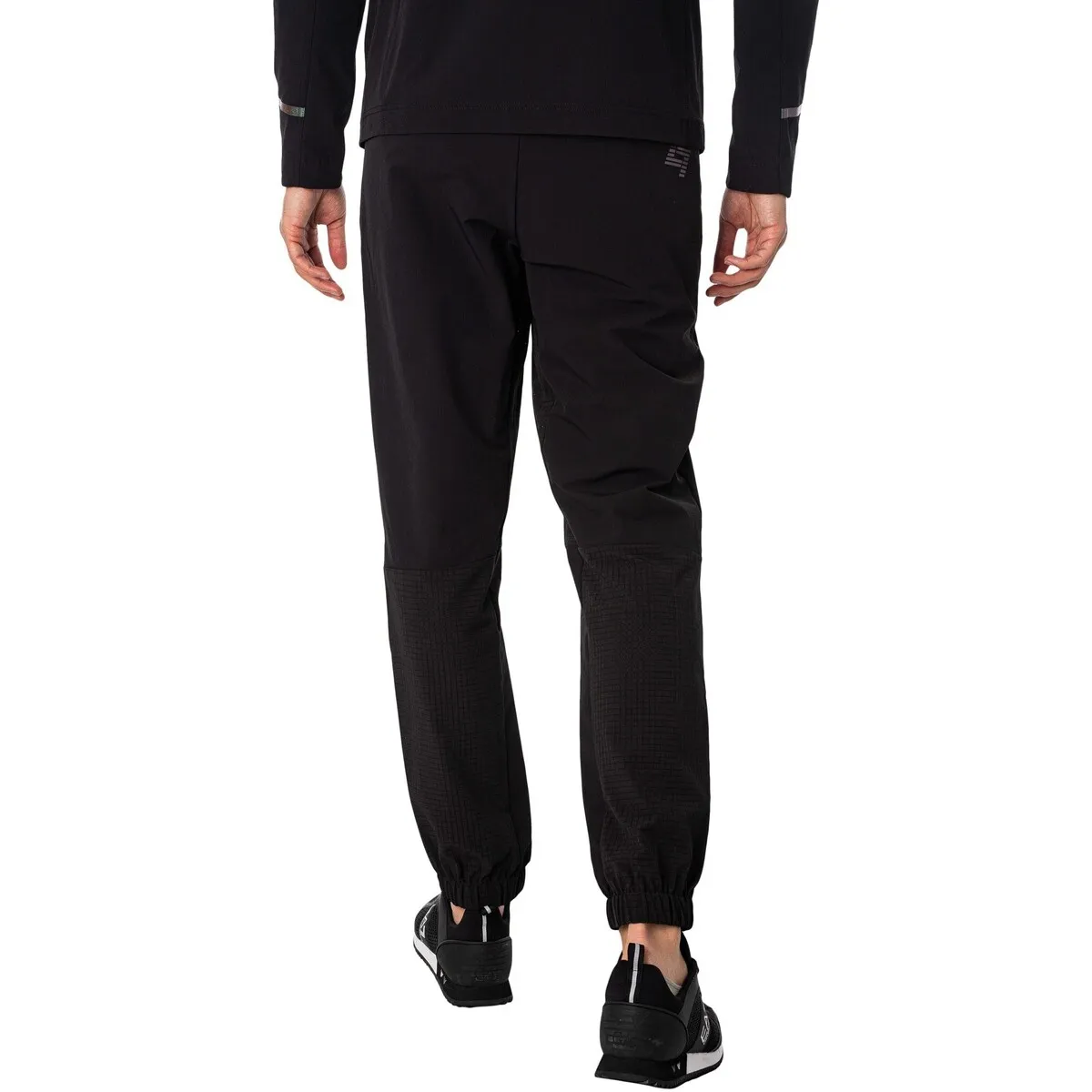 Joggers Con Logo En Caja