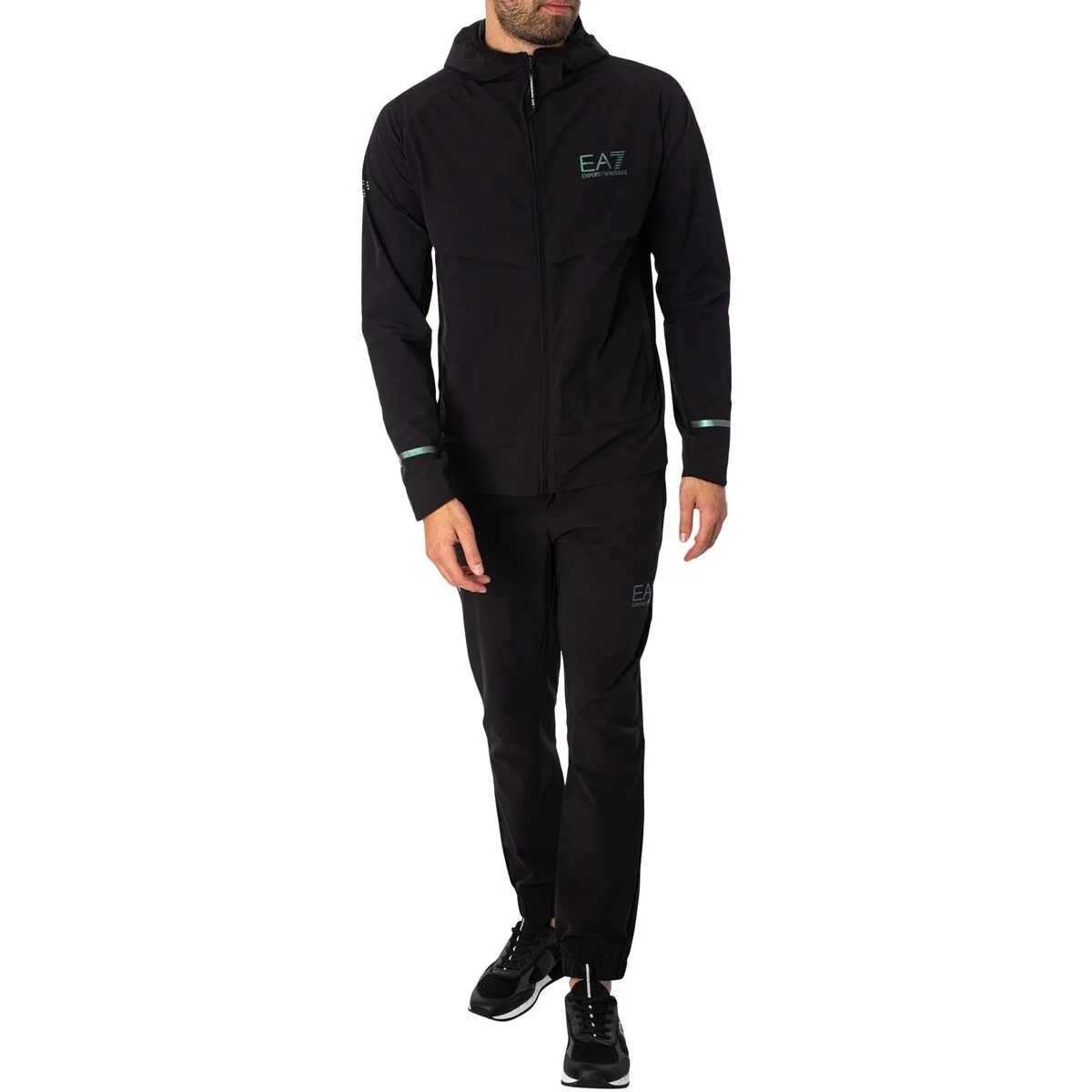 Joggers Con Logo En Caja