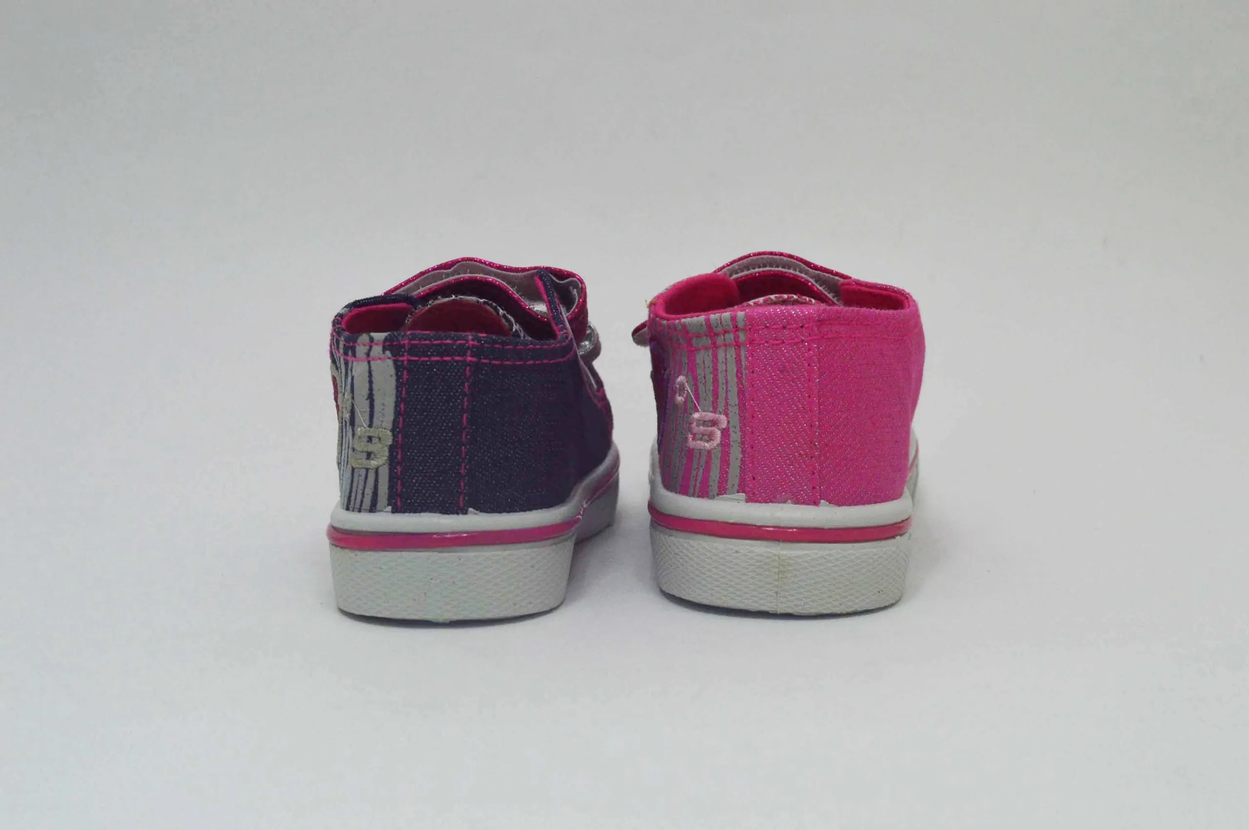 Lona glitter con puntera niña