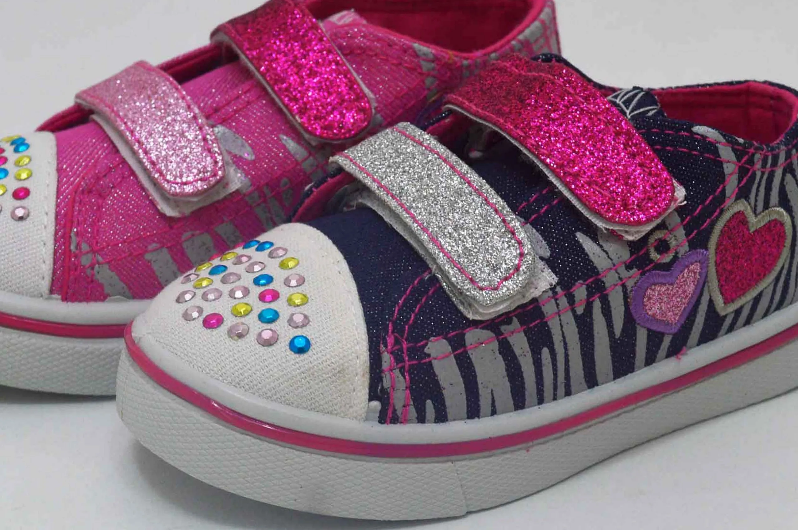 Lona glitter con puntera niña