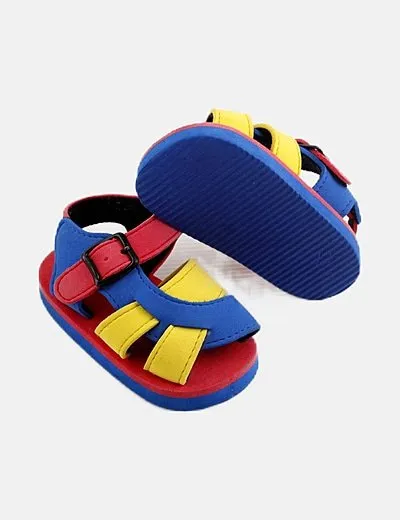 NoName Sandalia tricolor con hebilla