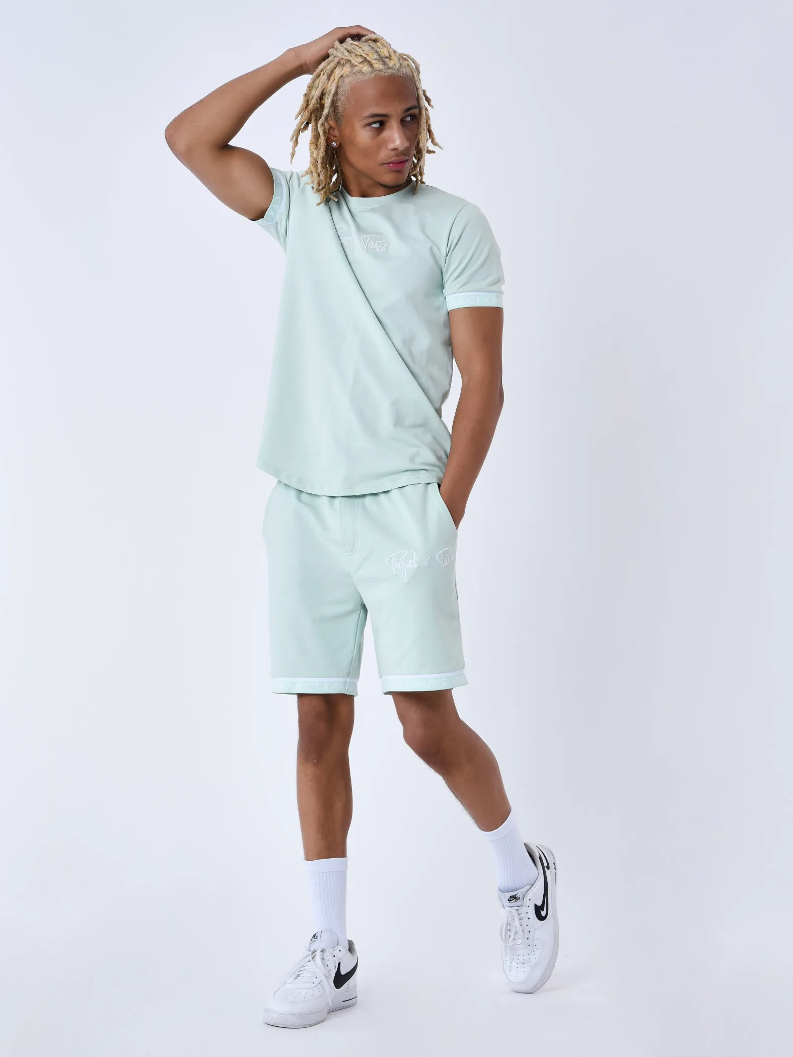 Pantalones cortos con bandas elásticas
