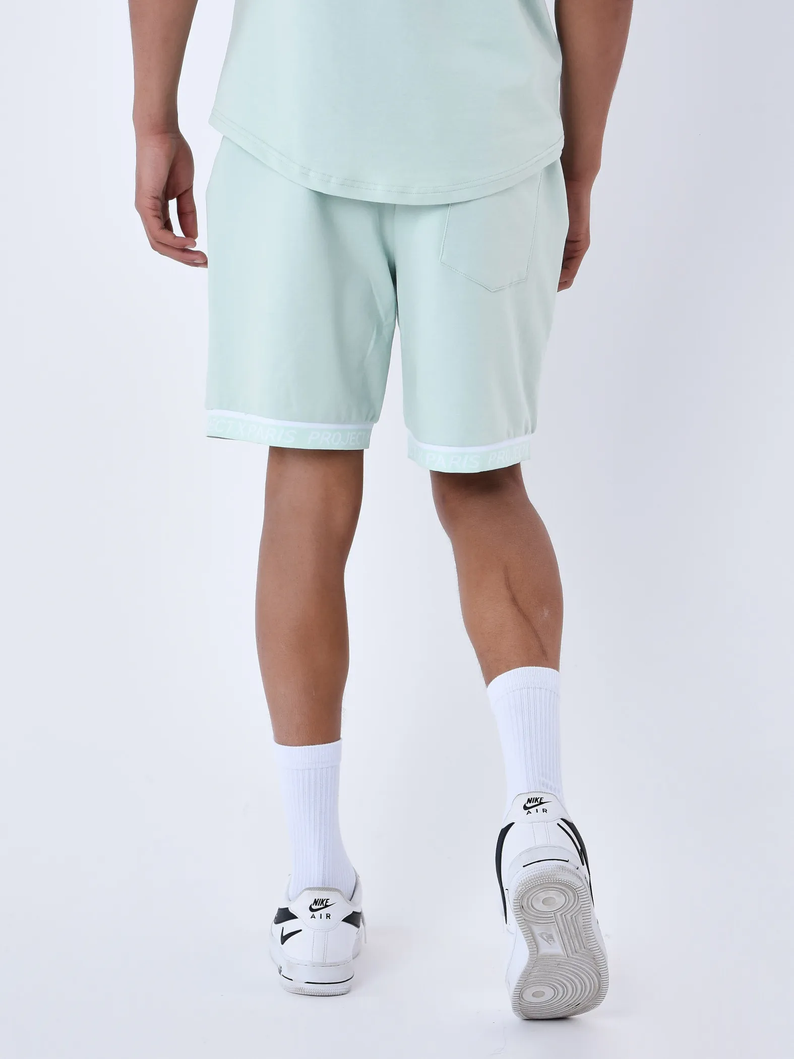 Pantalones cortos con bandas elásticas