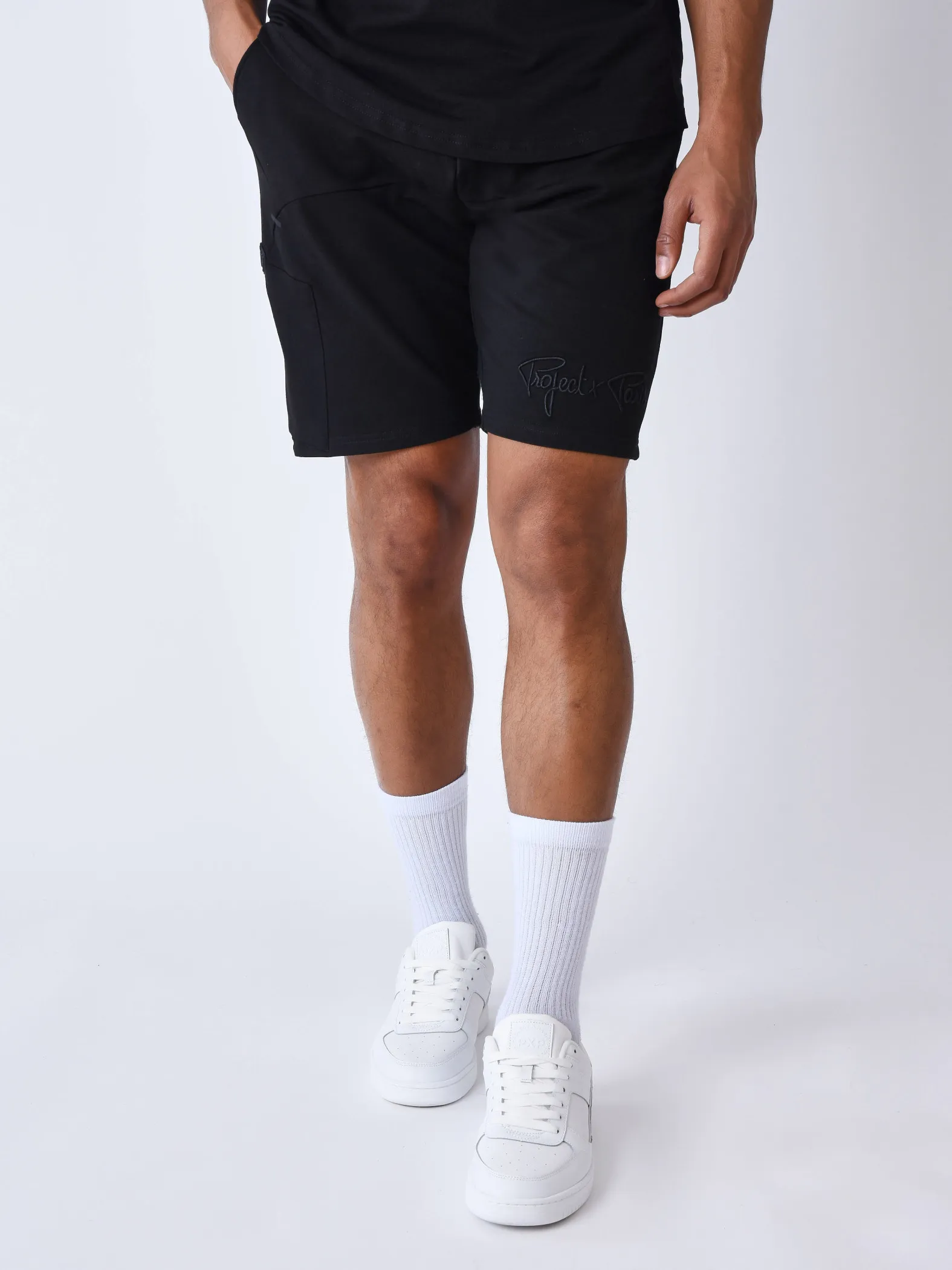 Pantalones cortos técnicos con recortes