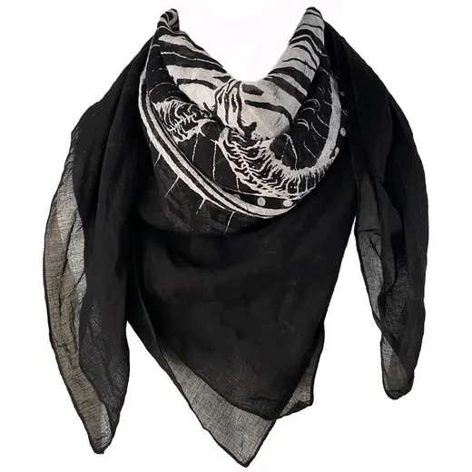 Pañuelo con pentagrama y calaveras