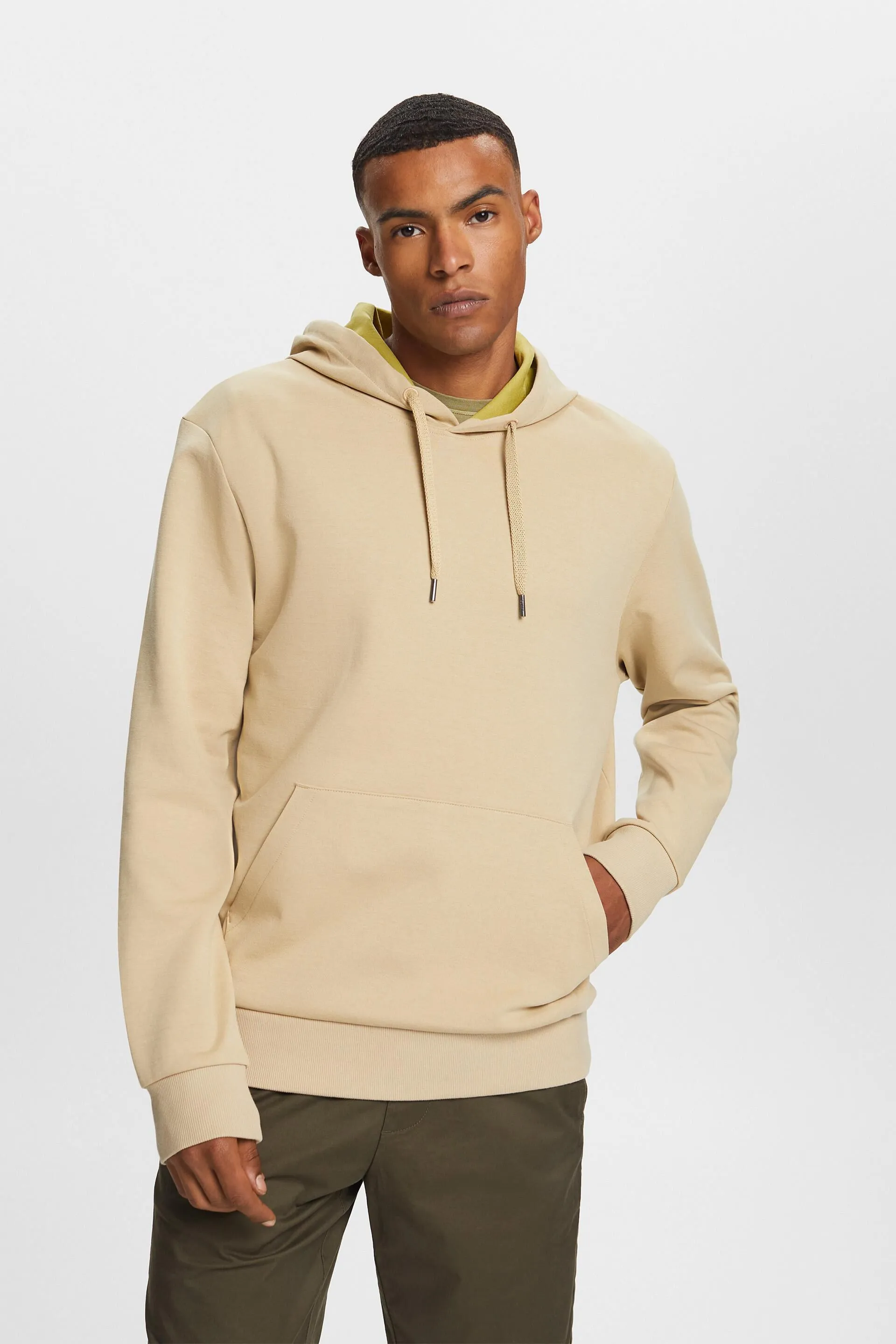 Reciclado: sudadera con capucha de felpa