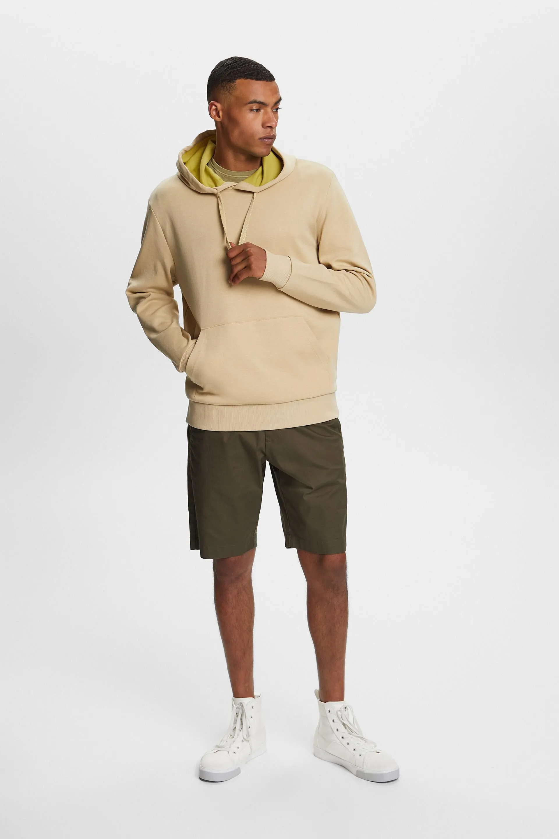 Reciclado: sudadera con capucha de felpa