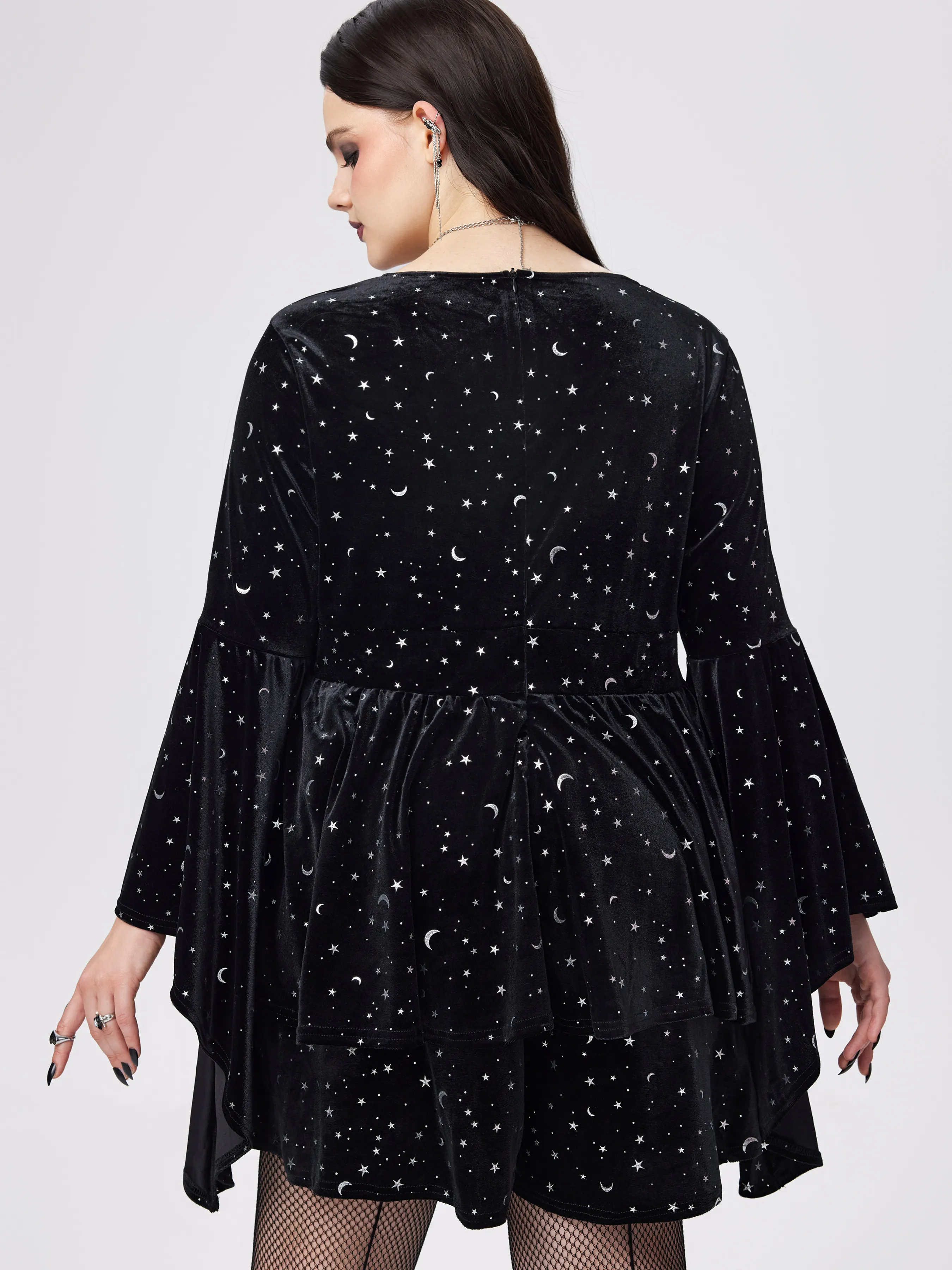  Romper de Terciopelo con Cuello en V y Patrón de Estrella y Luna con Mangas de Campana Curvy