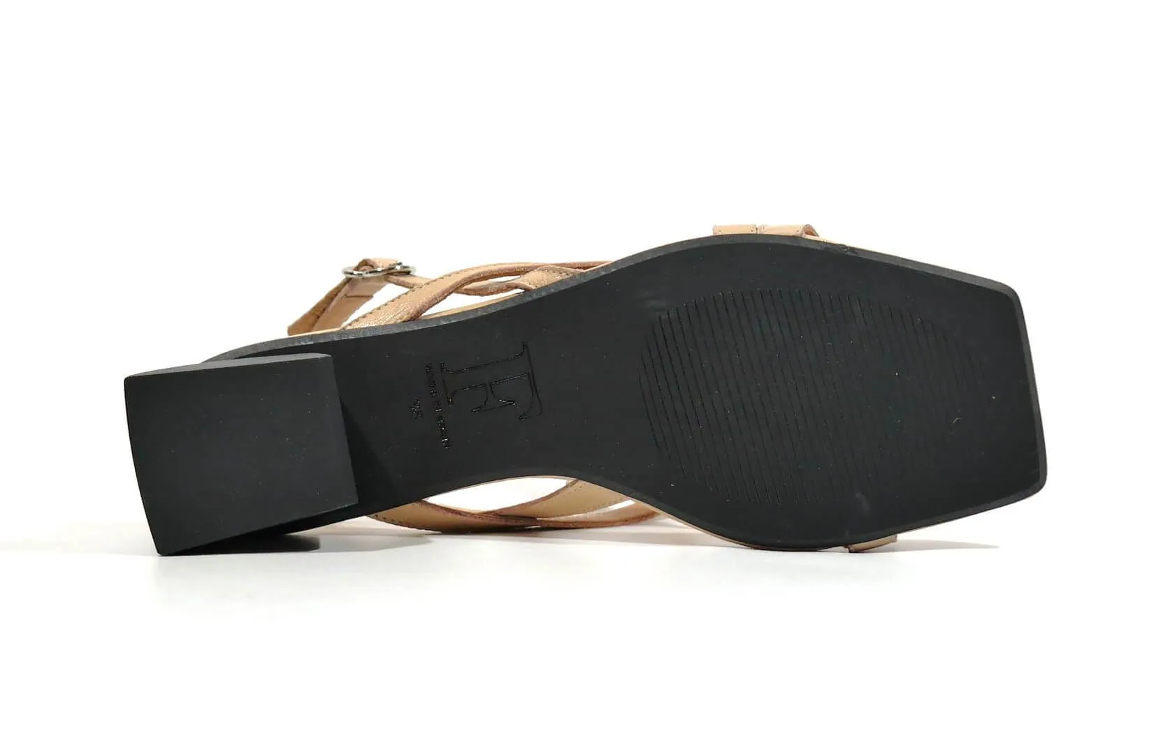 Sandalias de dedo con tacón de madera