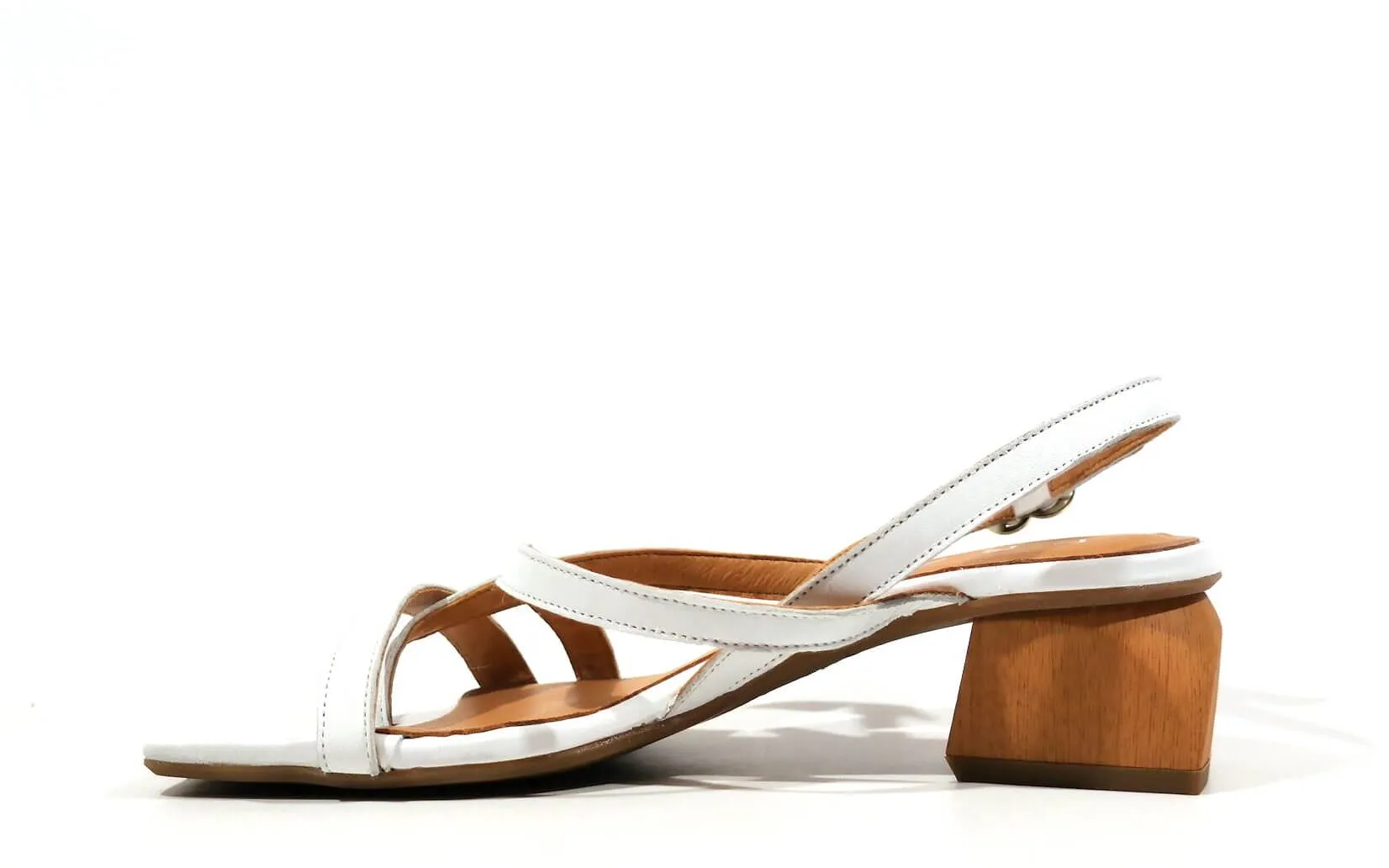 Sandalias de dedo con tacón de madera
