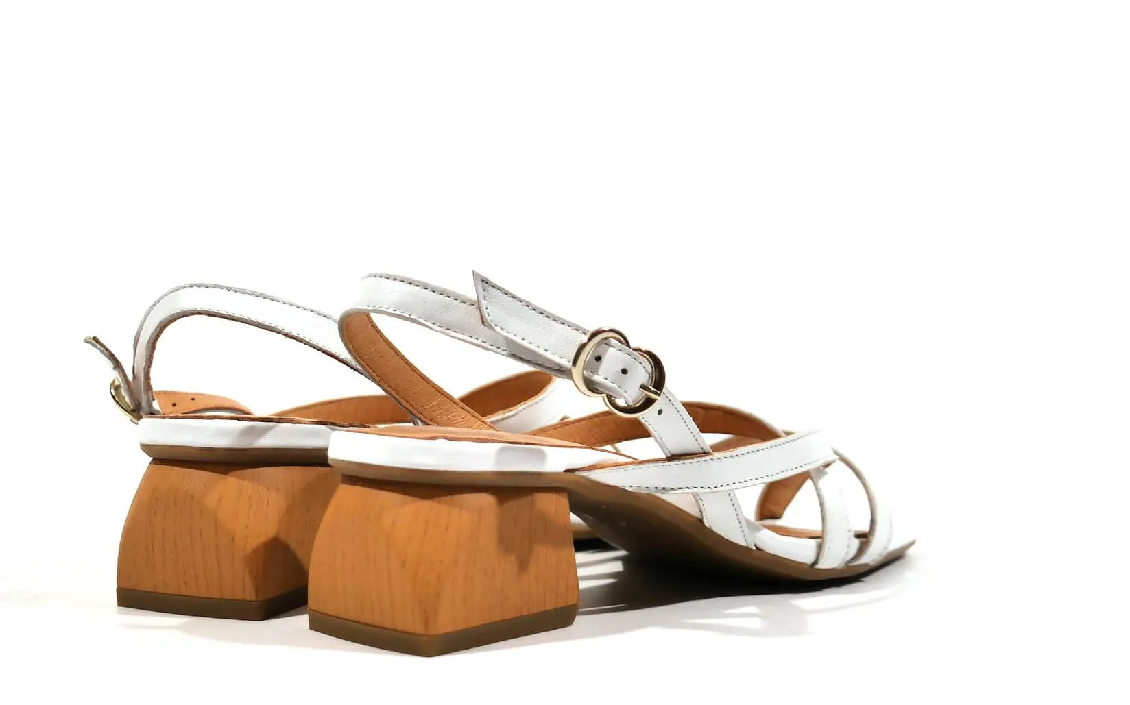 Sandalias de dedo con tacón de madera