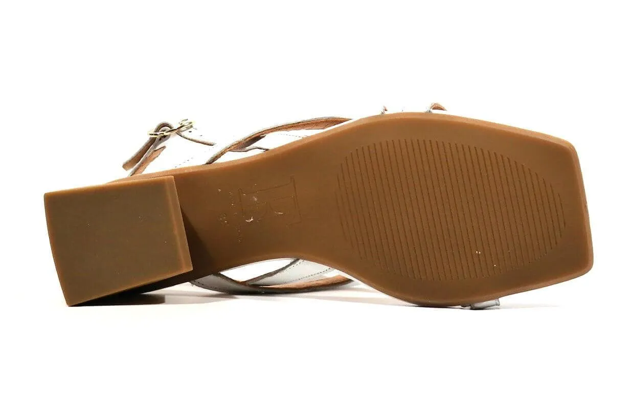 Sandalias de dedo con tacón de madera