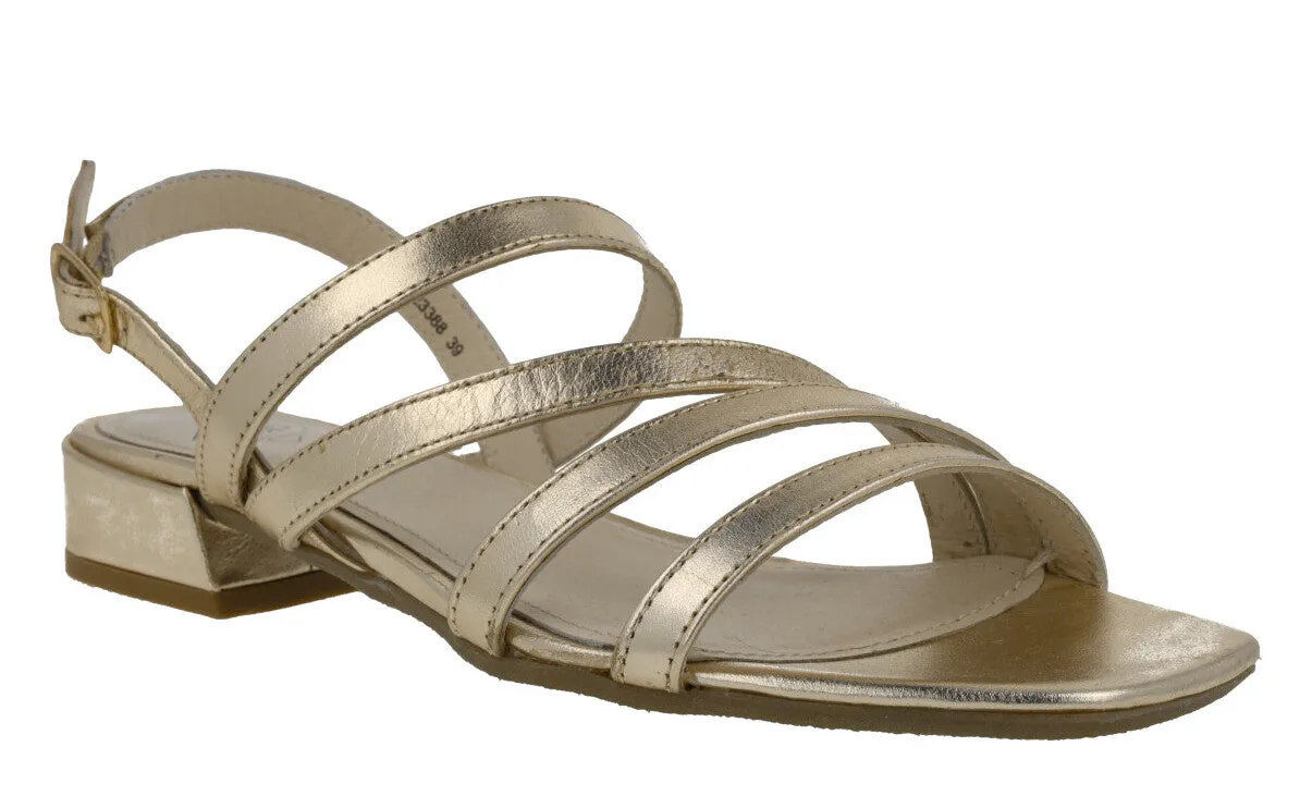 Sandalias de piel con tiras y tacón bajo