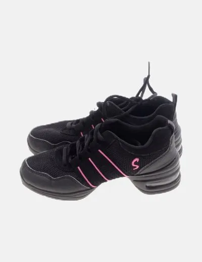 Sport Zapatilla deportiva negra detalle bordado camara de aire
