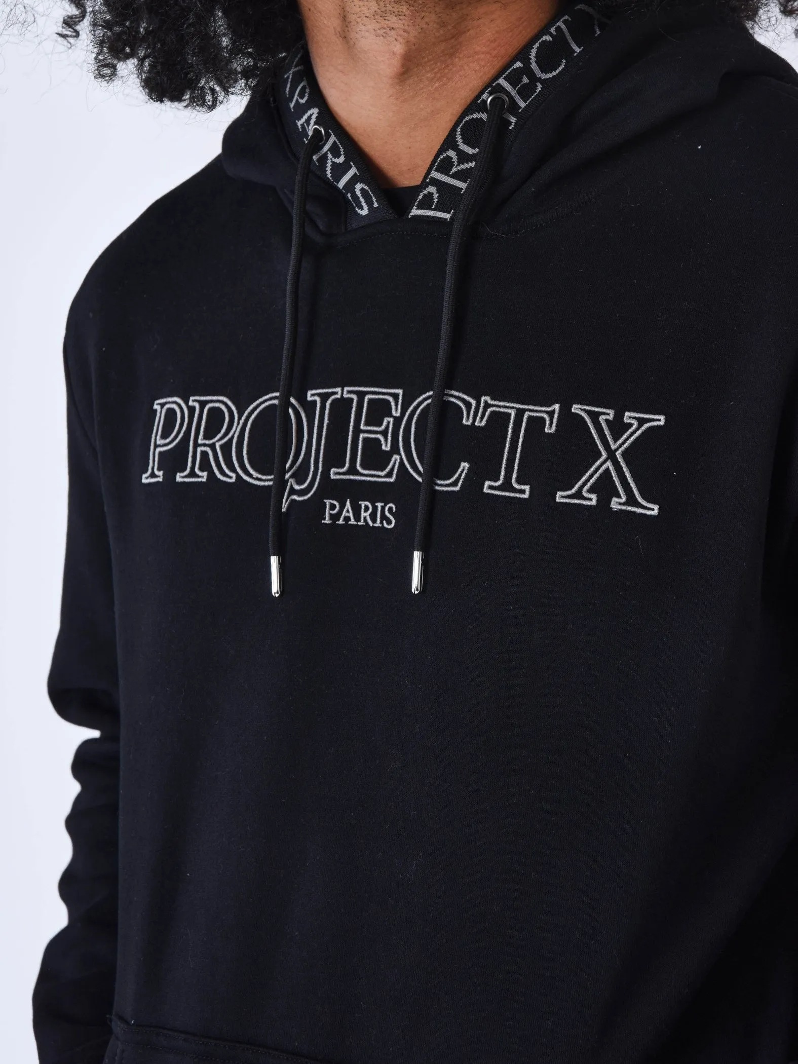 Sudadera con capucha bordada Contour