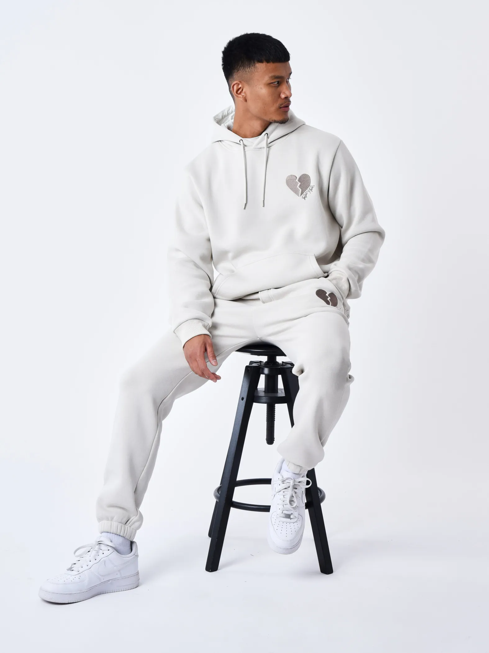 Sudadera con capucha Heartbroken