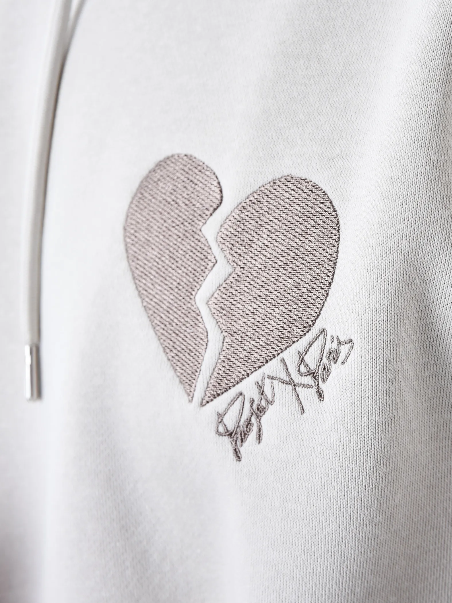 Sudadera con capucha Heartbroken