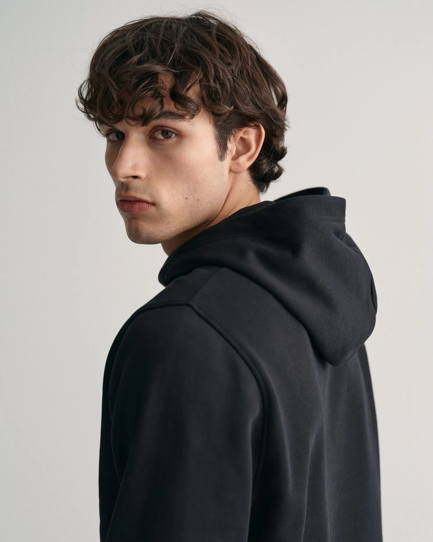Sudadera con capucha y estampado gráfico