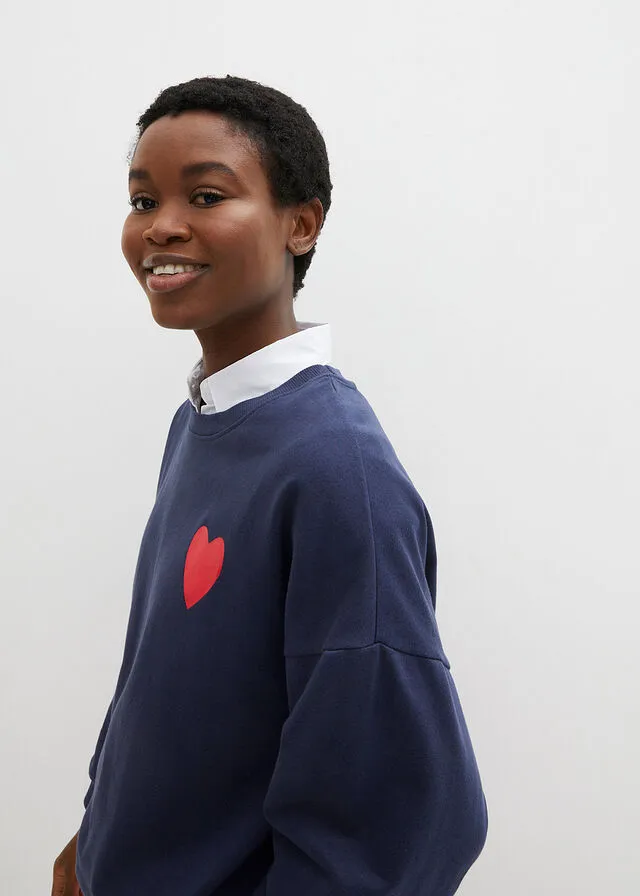 SUDADERA DE ALGODóN ORGáNICO CON CORTE CóMODO Y ABERTURAS LATERALES AZUL MARINOFRESA ESTAMPADO