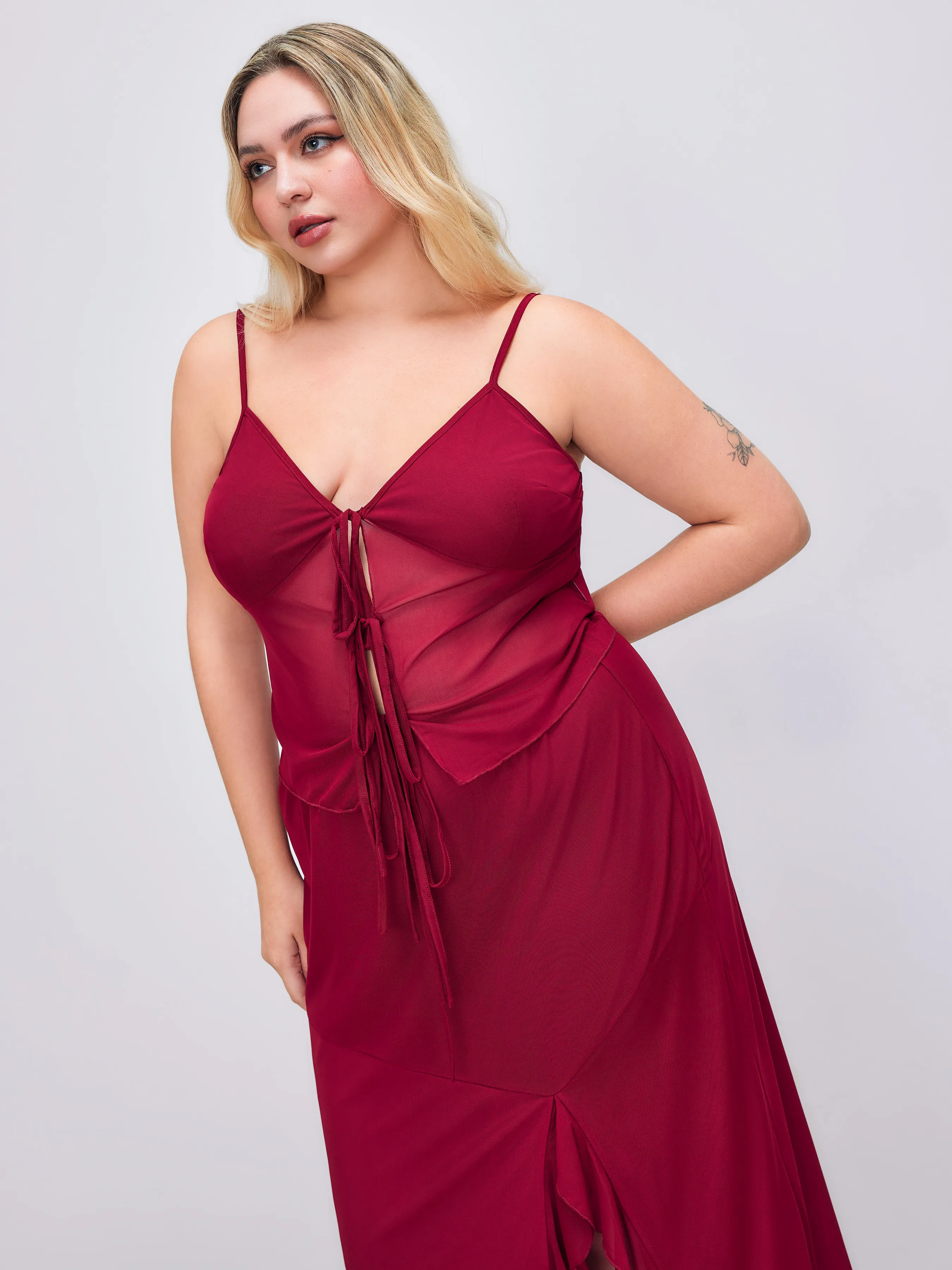  Top de Malla con Escote Corazón & Falda Maxi con Abertura Curvy